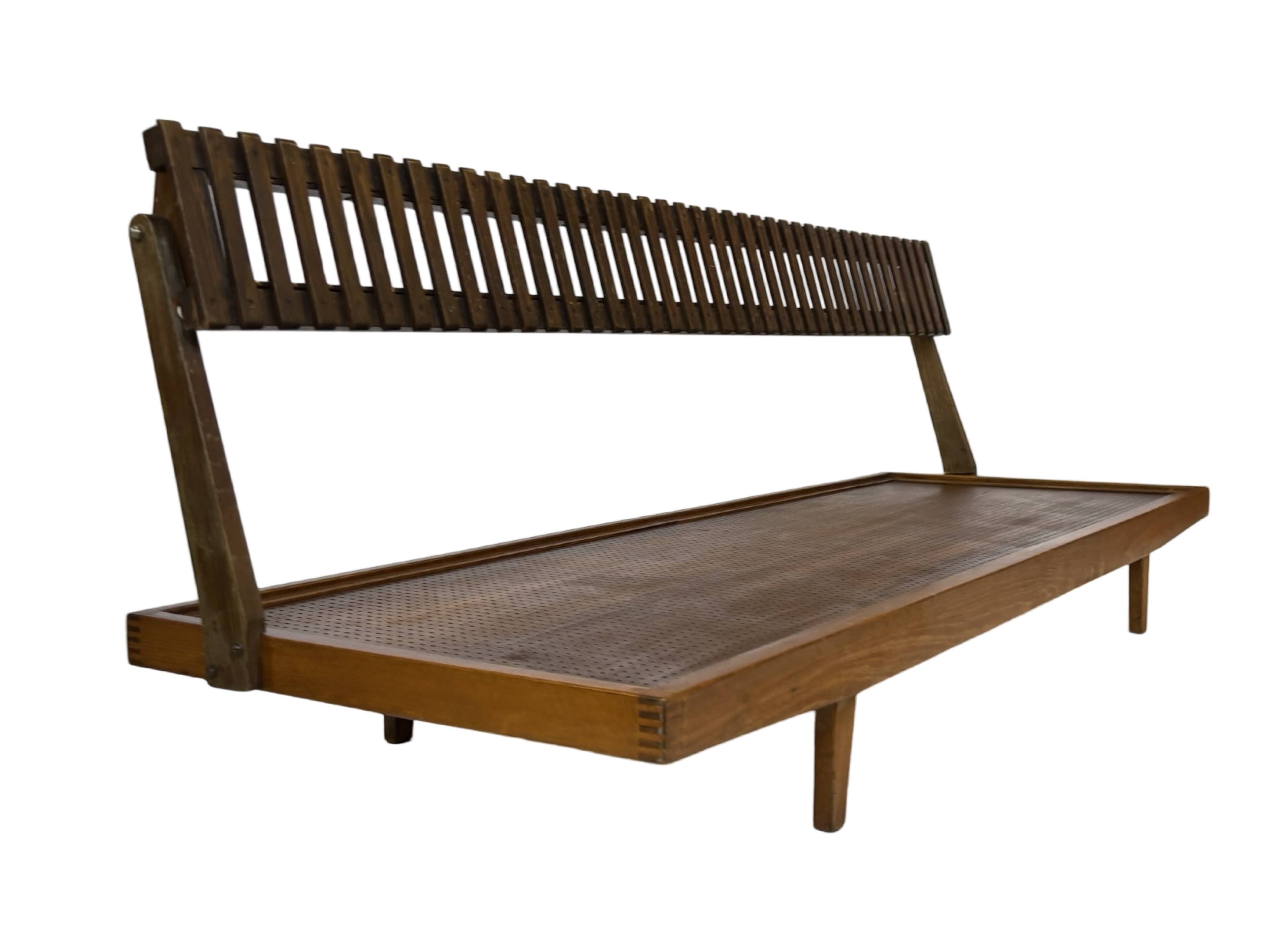 Mid-century daybed with removable backrest in oak 50's design