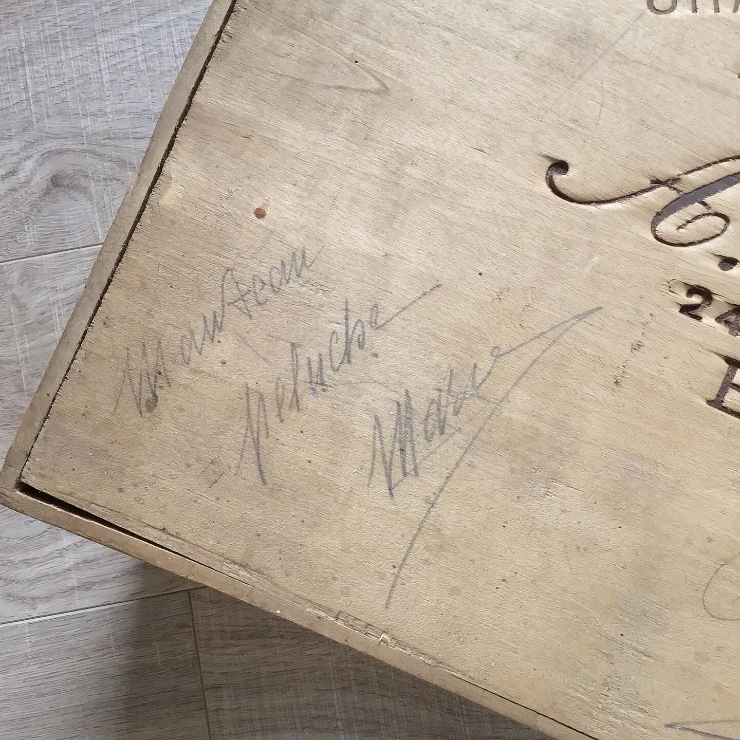 Old wooden box from the department stores of Bordeaux