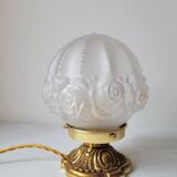 Art deco lamp in bronze and frosted glass