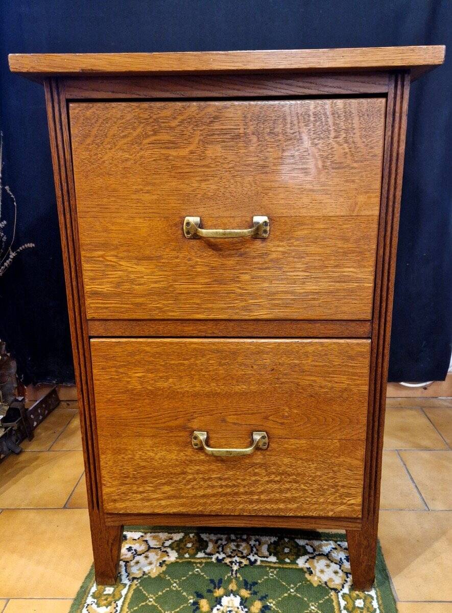 Oak workshop furniture with 2 drawers