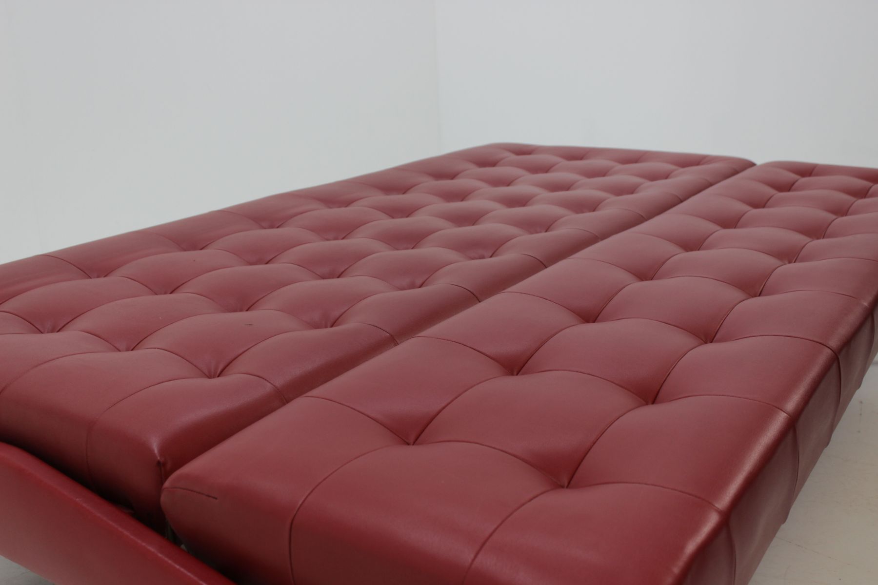 Couch folding red vintage 1970 s