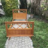 Bed with braces and feet compas vintage