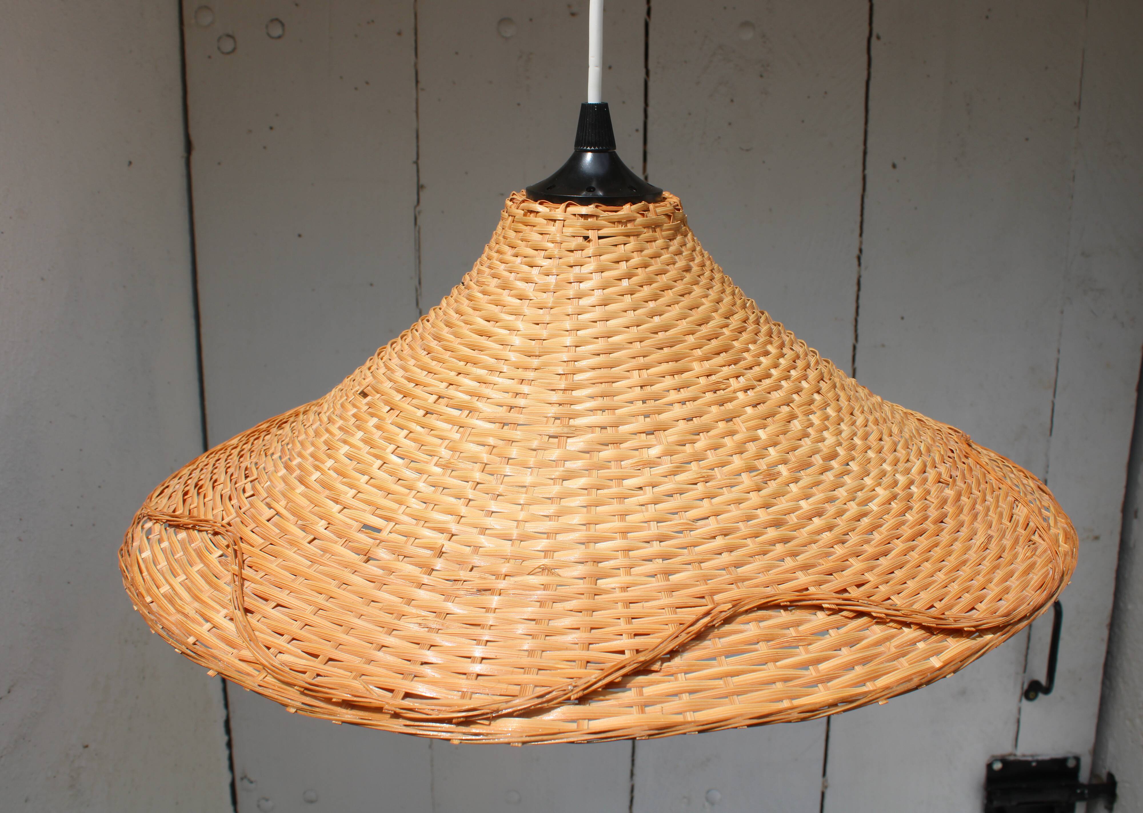 Vintage wicker hanging lamp