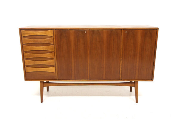 Enfilade scandinave en noyer, Möbelfabrik Linen, Horda, Suède, 1960