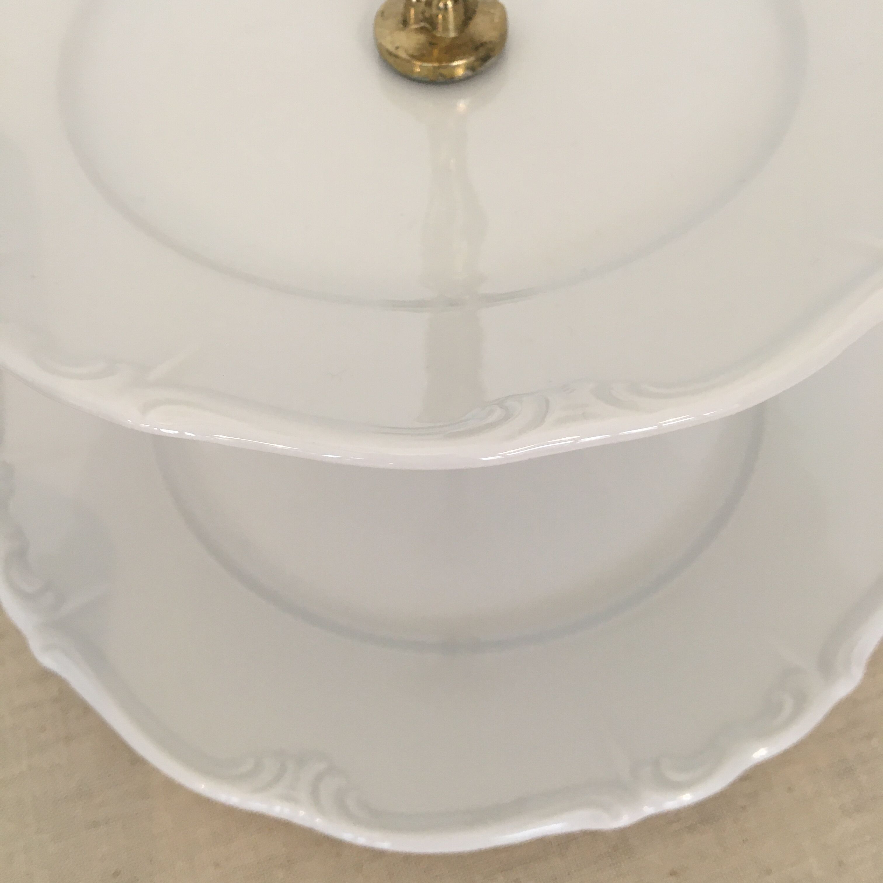 Servant dumb white porcelain