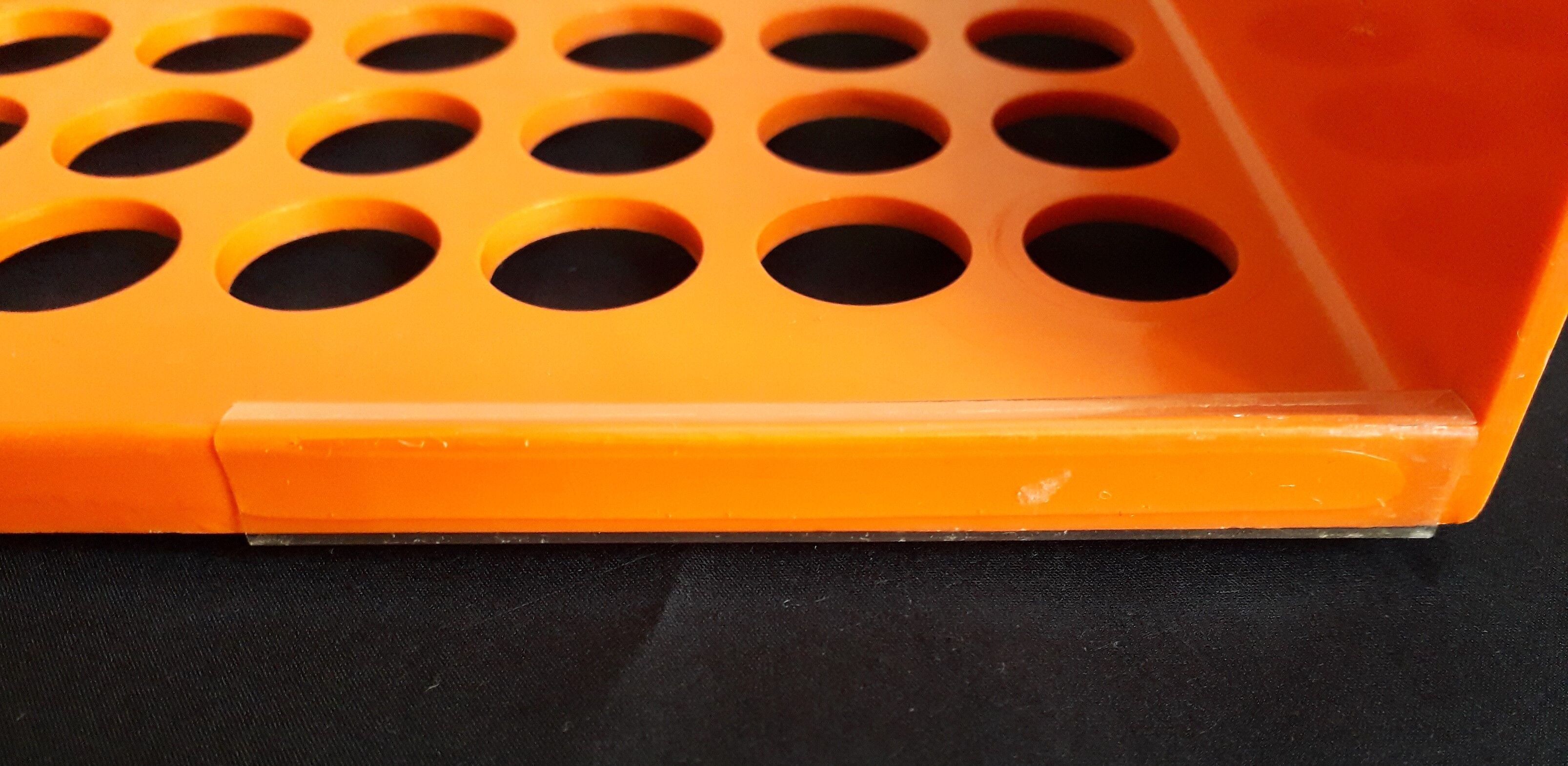 Orange mail bench design Roger Tallon