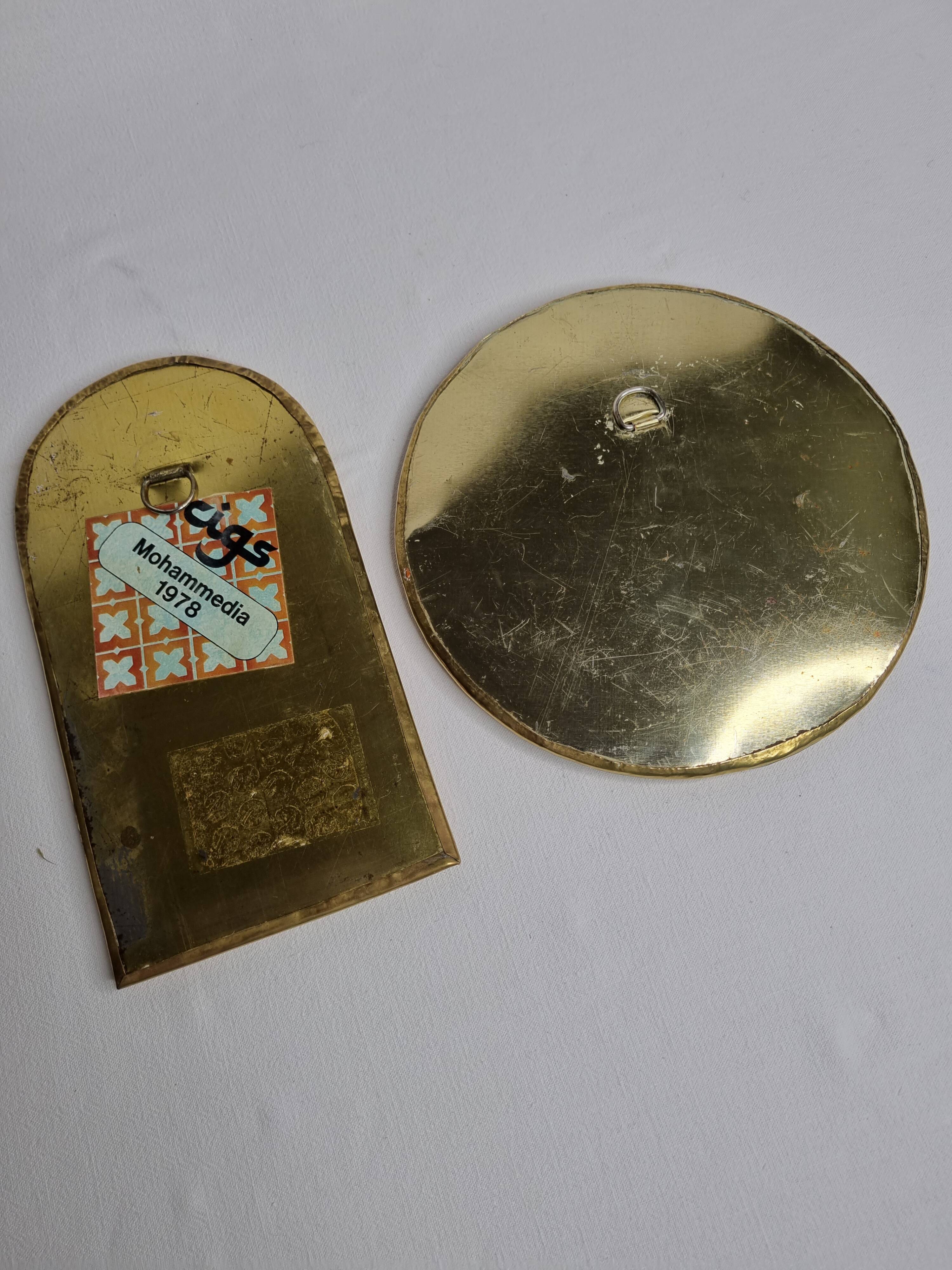 Set of 2 Moroccan mirrors in brass, round and arch-shaped, 70s