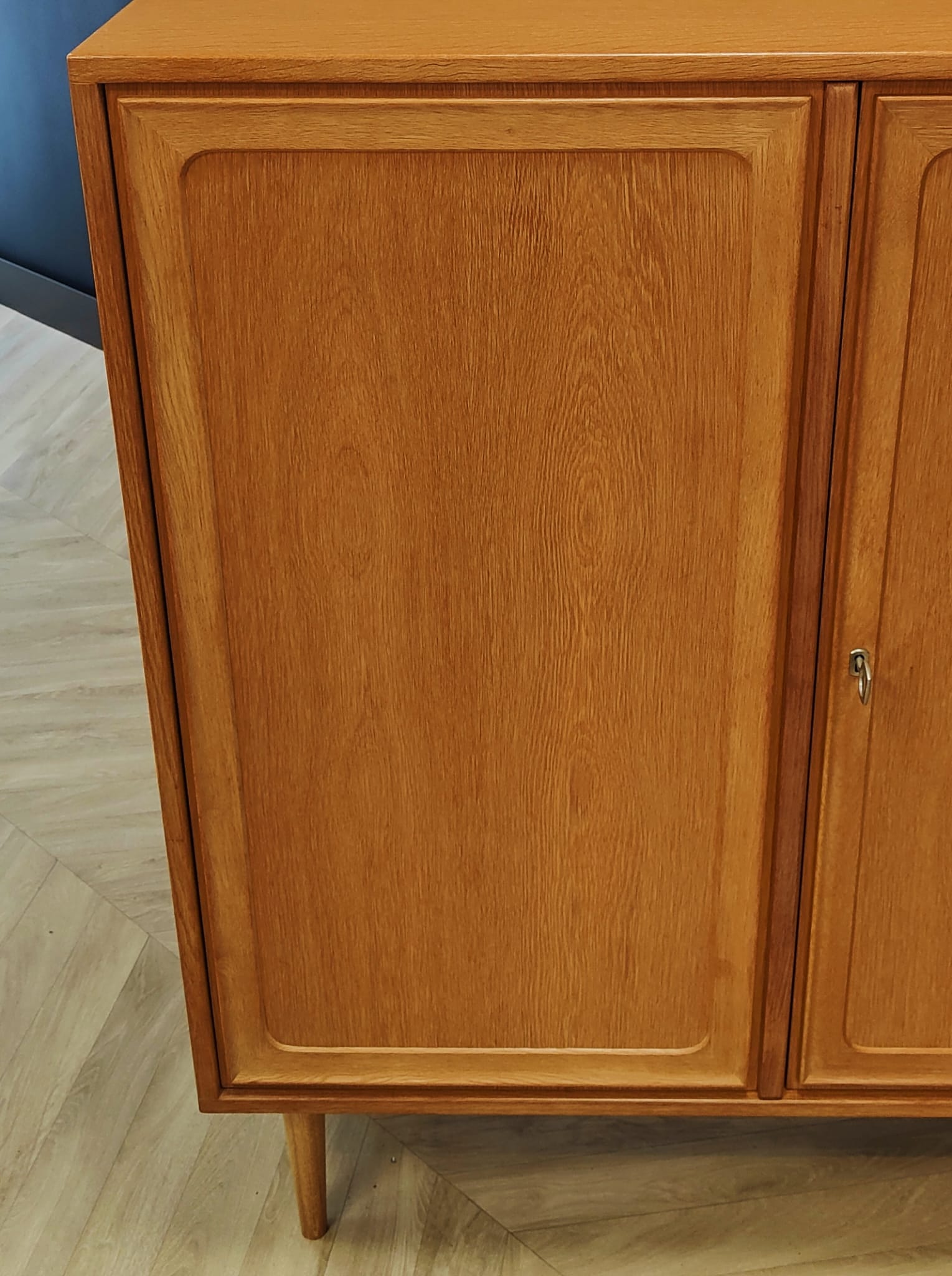 Mid century midboard vintage