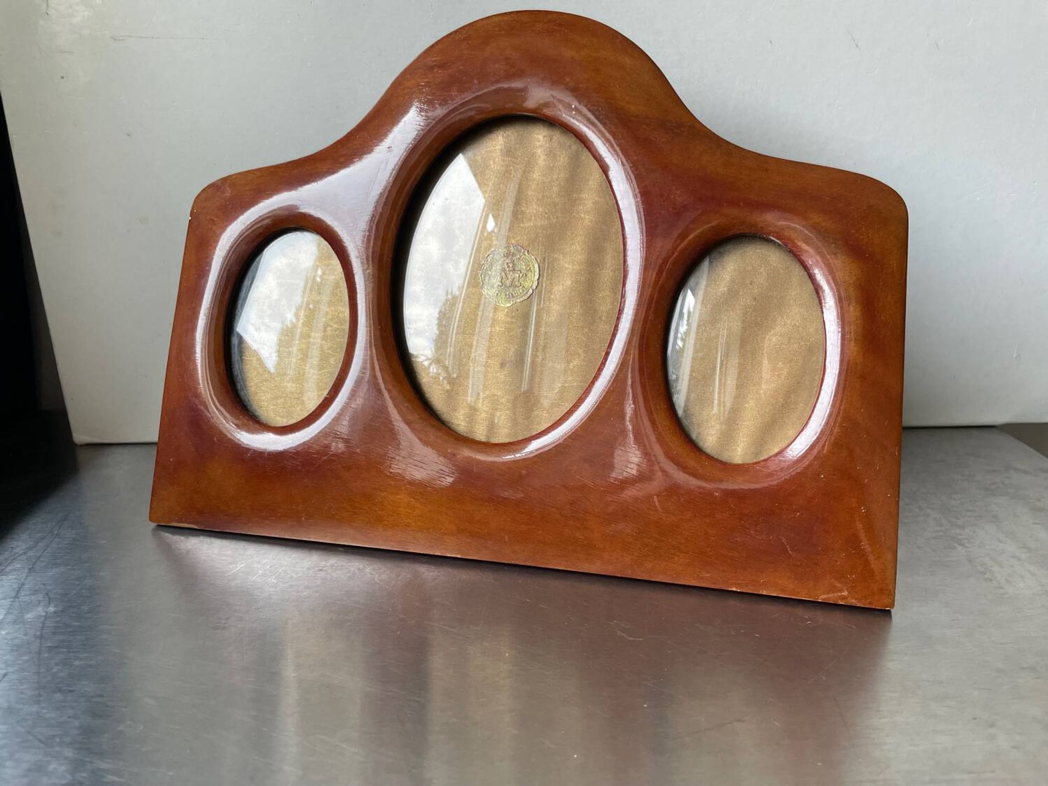 Antique art deco  mahogany wooden triple  frame 22 x 29 cm  convex glass