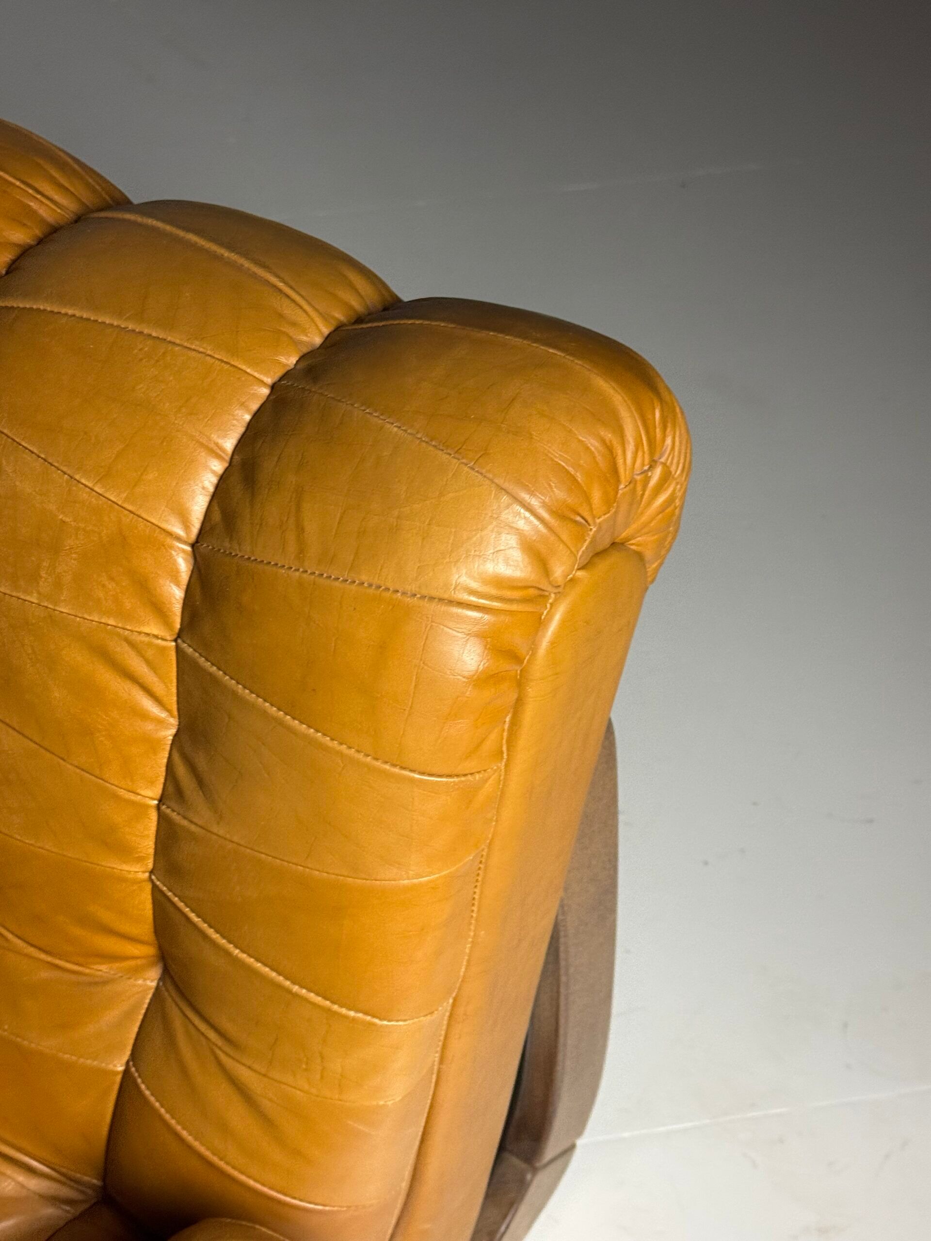Vintage Italian armchairs 1970-1980