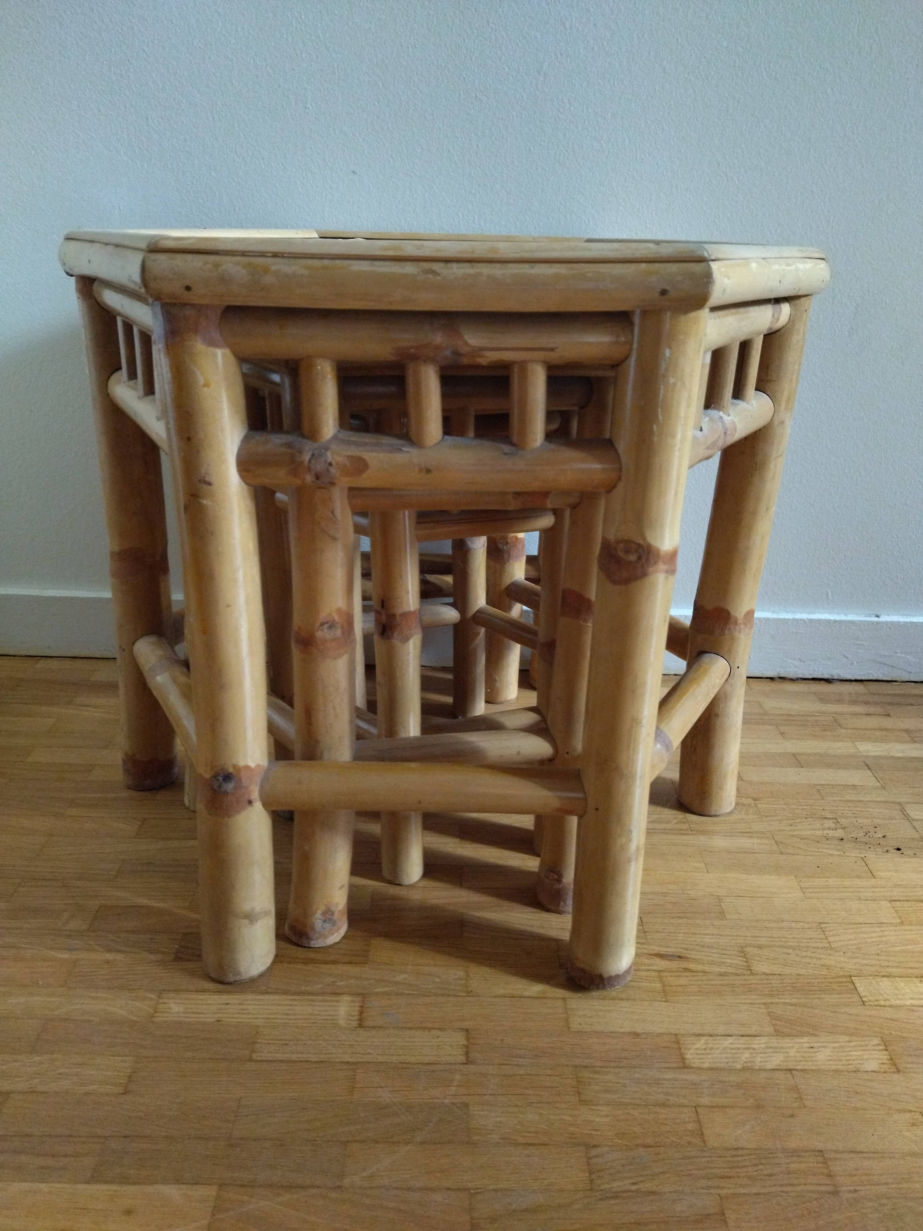 Bamboo trundle table