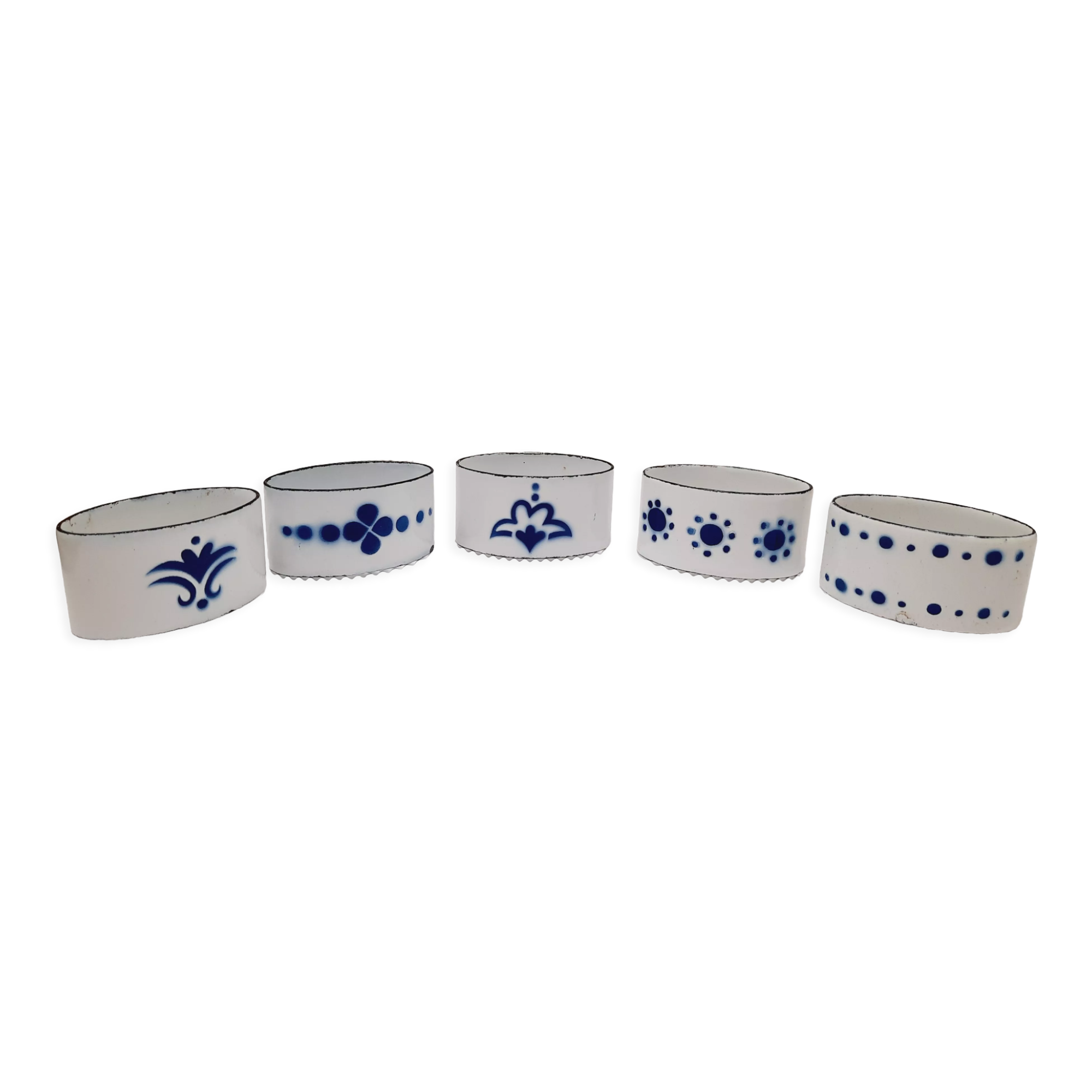 Lot 5 ronds de serviettes émaillés