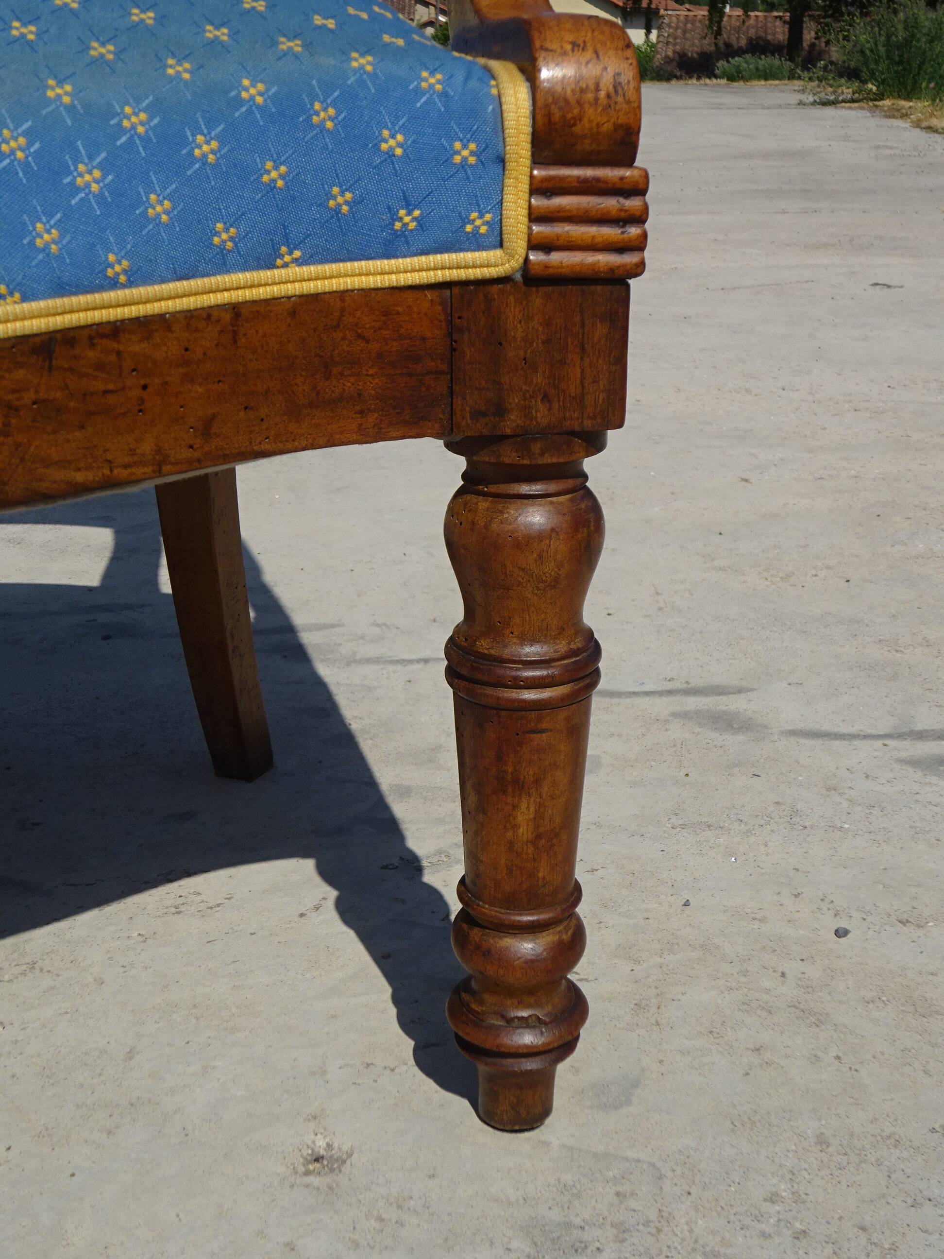 Ancien fauteuil gondole