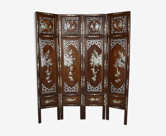 Paravent asiatique en bois sculpté et marqueterie de nacre, XIXe