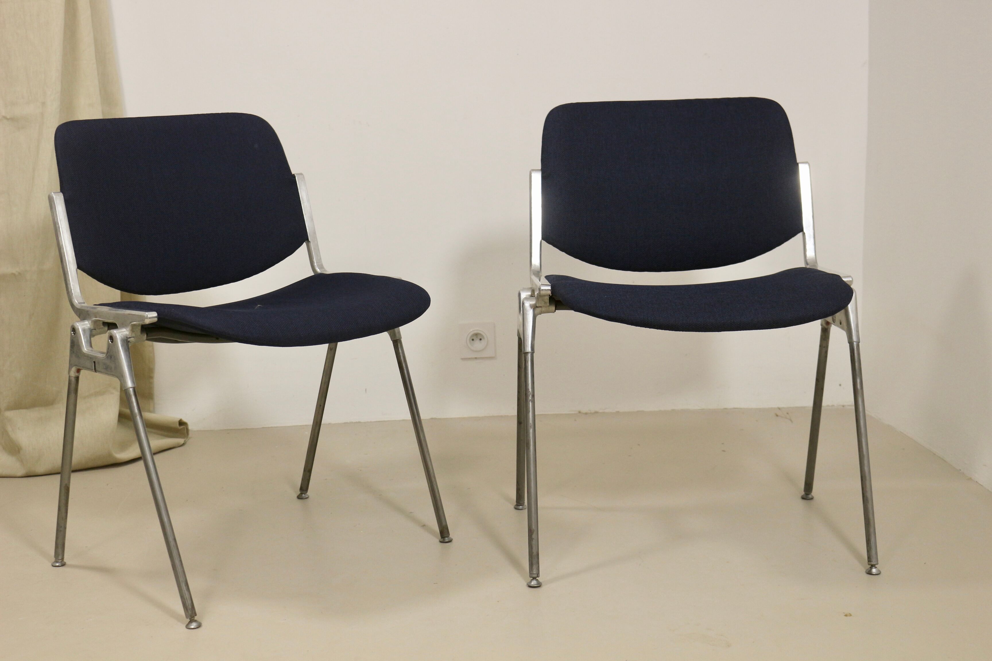 Pair of 2 vintage chairs DSC 106 by Giancarlo Piretti for Anonima Casteli 1965.Ref : Cat
