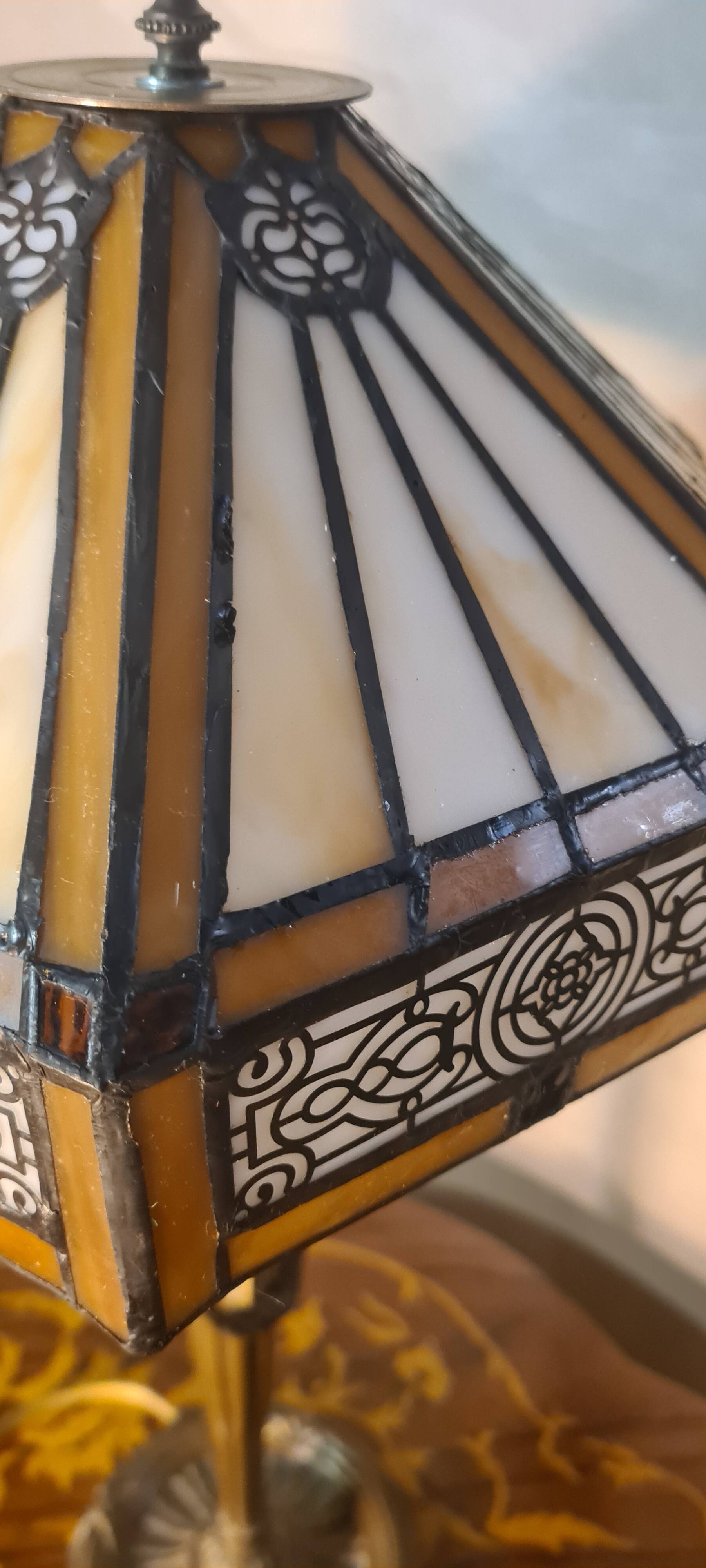 Bronze floor lamp from the 19th century with a handmade stained glass lampshade soldered with lead, measuring 52x26.