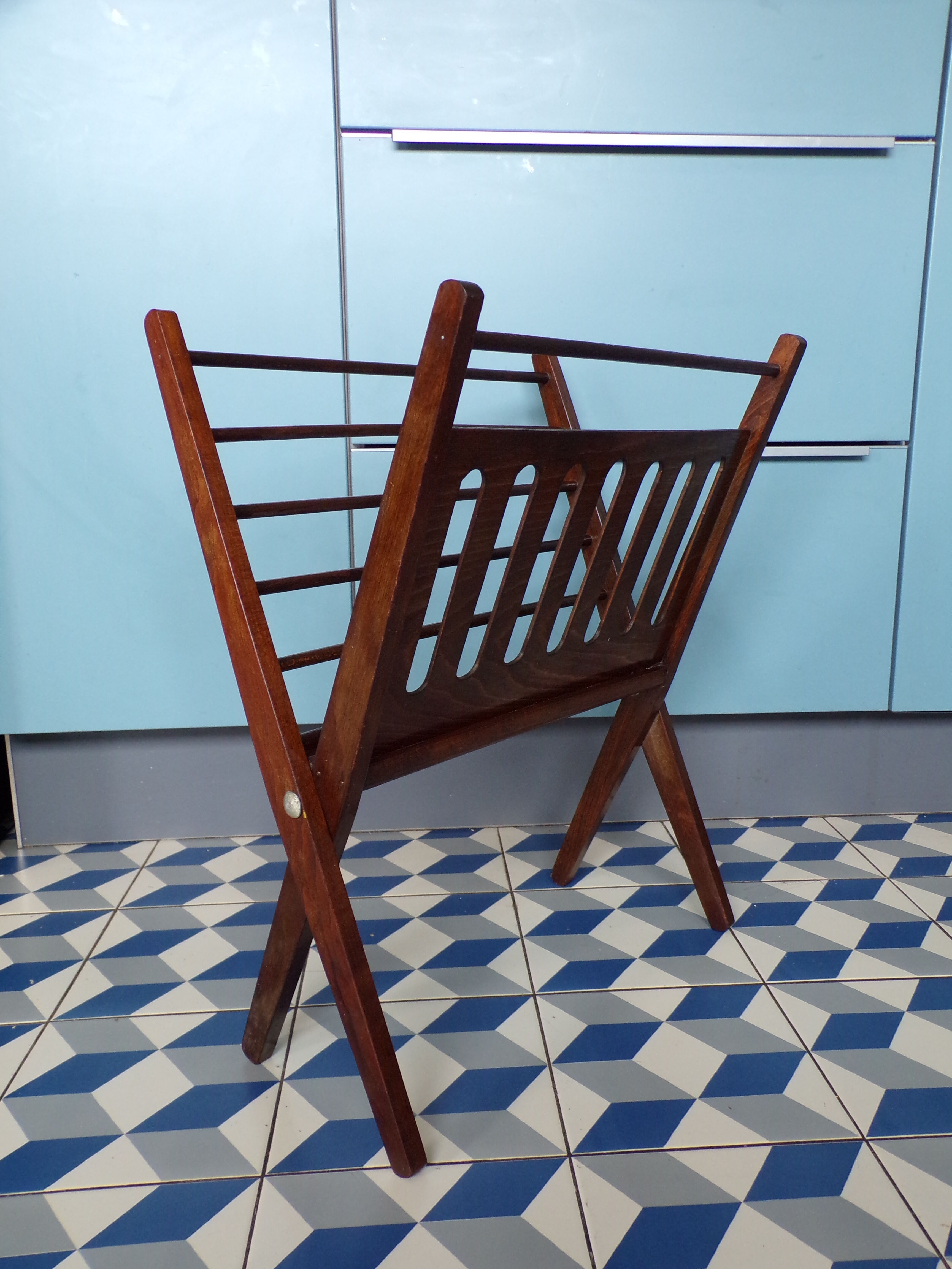 Folding magazine rack Cees Braakman for Pastoe