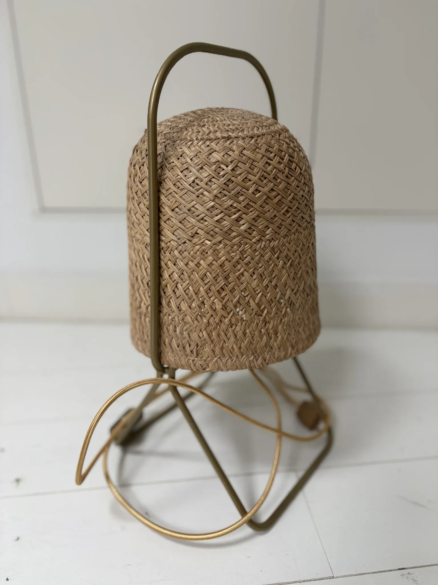 Paleae Brasilis table lamp by Brunno Jahara & Ana Voss