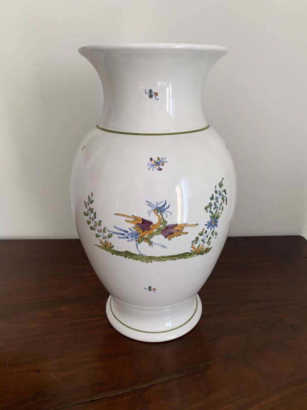 Vase en faïence de Moustiers