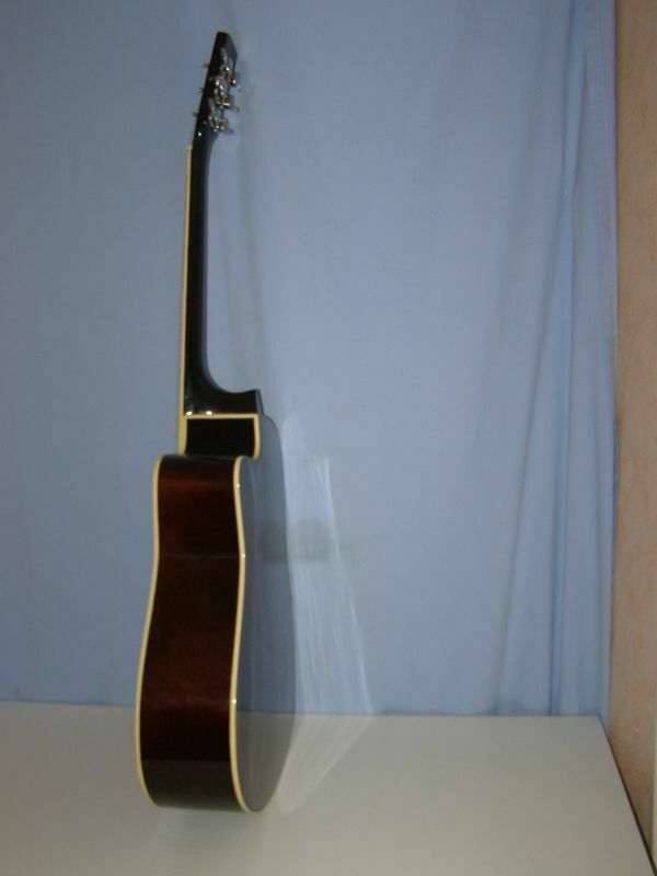 6-string folk guitar "Jervis" with stand support