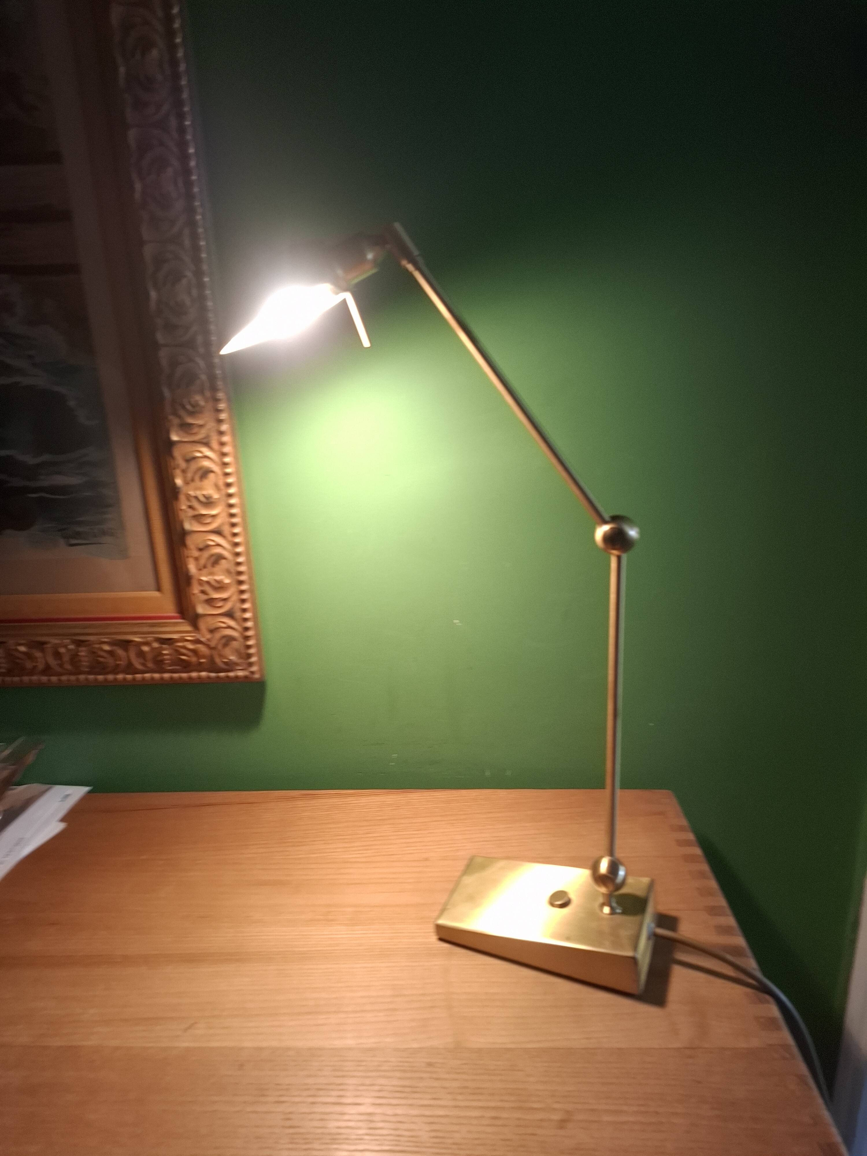 Lamp en laiton articulee holtkotter