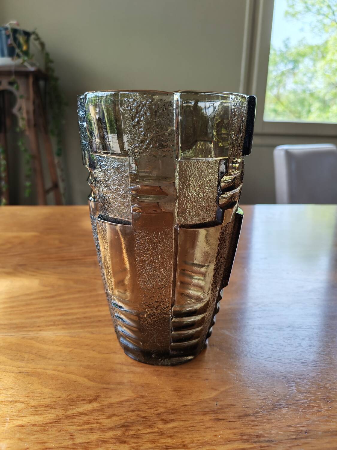 Art Deco vase in brown glass