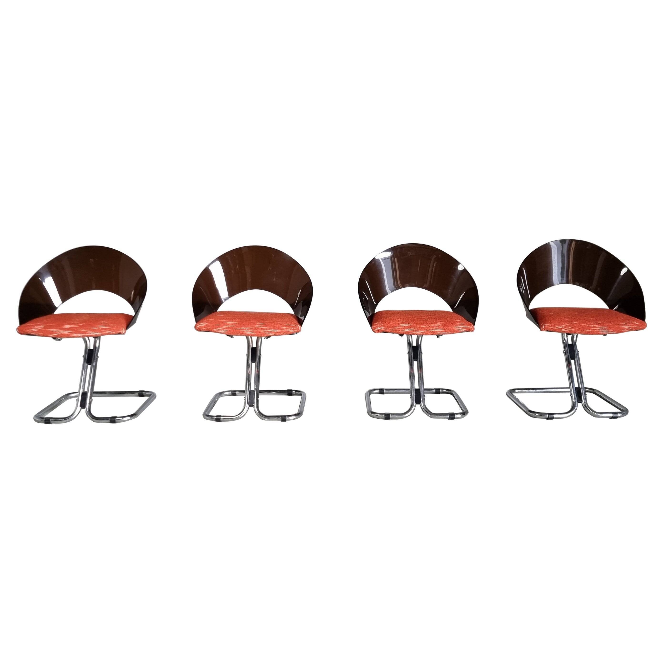 Set of 4 Italian dining chairs in plexiglass from the Spage era, 1970.
