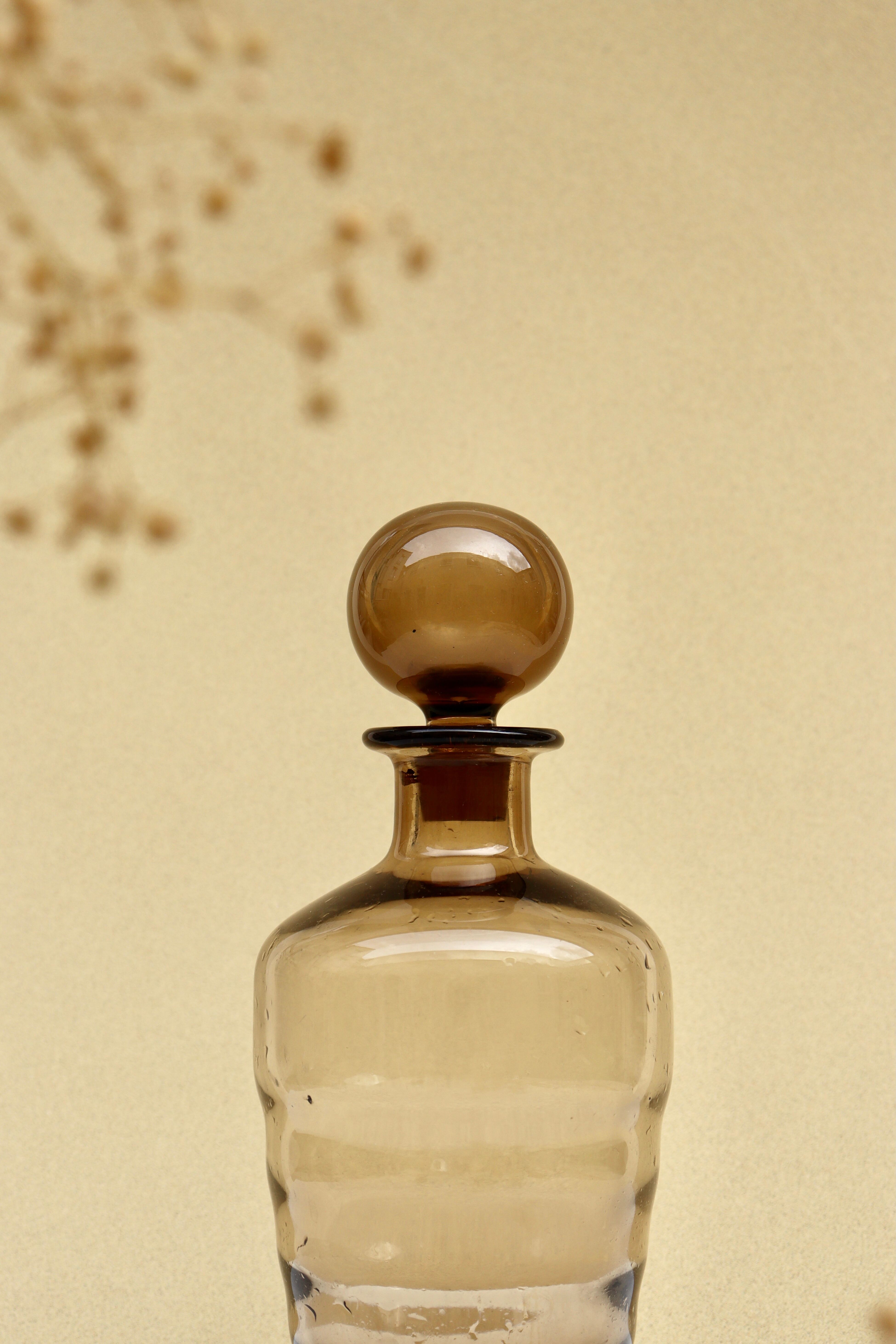Carafe en verre fumé