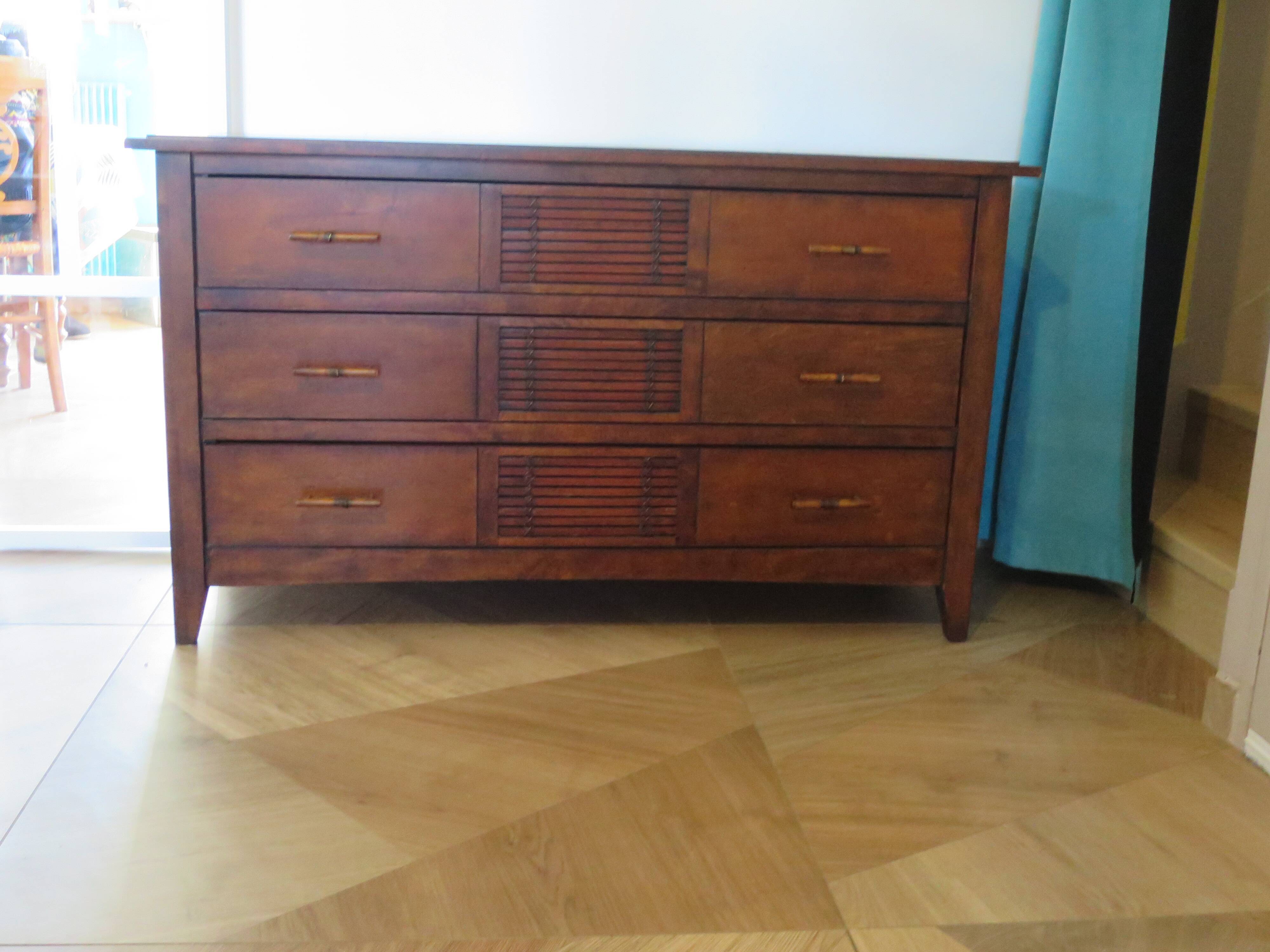 Commode longue–3 tiroirs -style colonial–Teinte acajou
