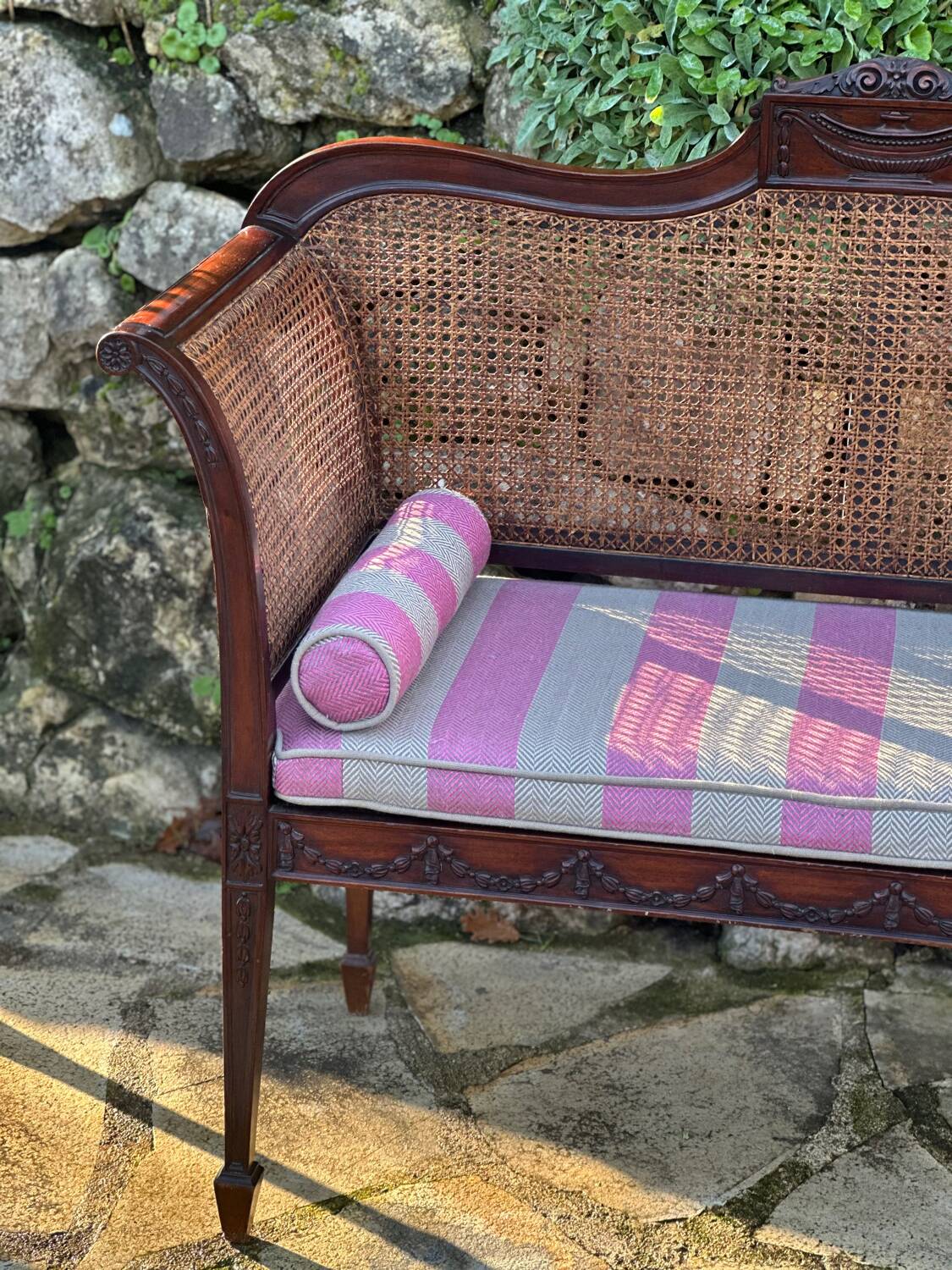 small bench or Love Seat in Mahogany circa 1860