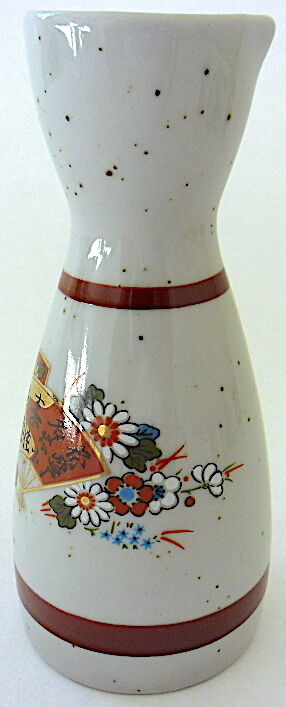 Far Eastern porcelain sake service consisting of a carafon and six cups