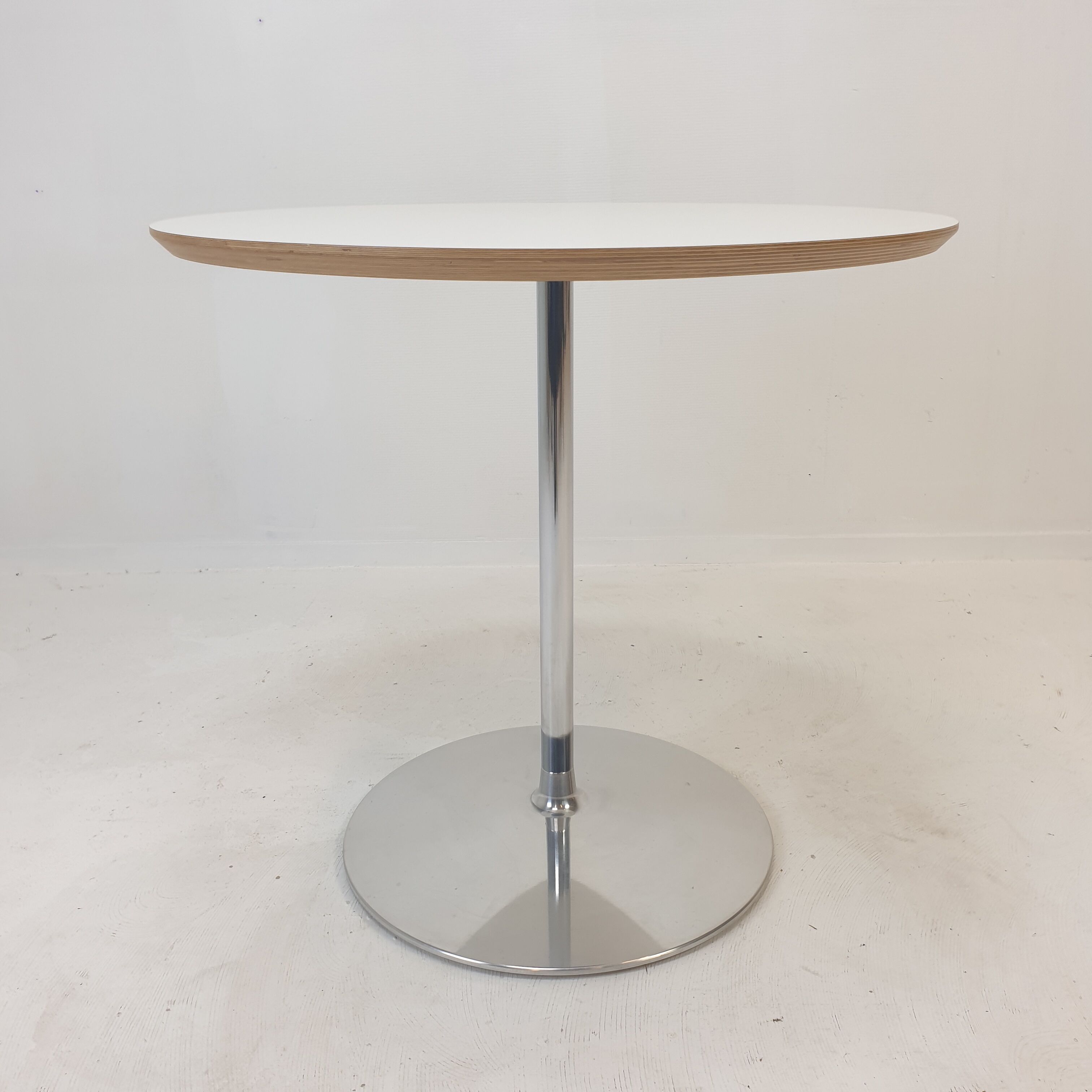 Round Dining Table by Pierre Paulin for Artifort