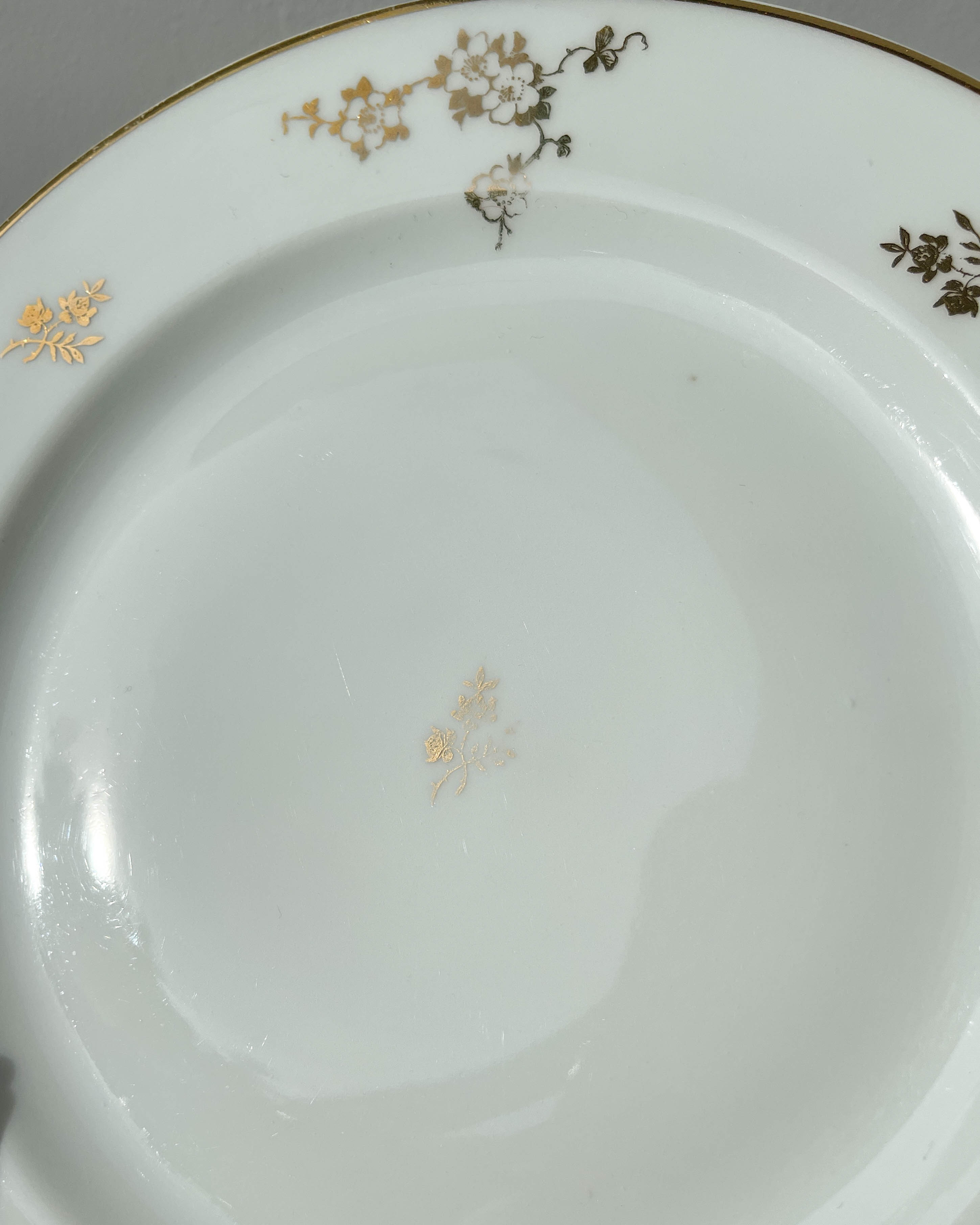 6 flat plates porcelain Limoges golden white