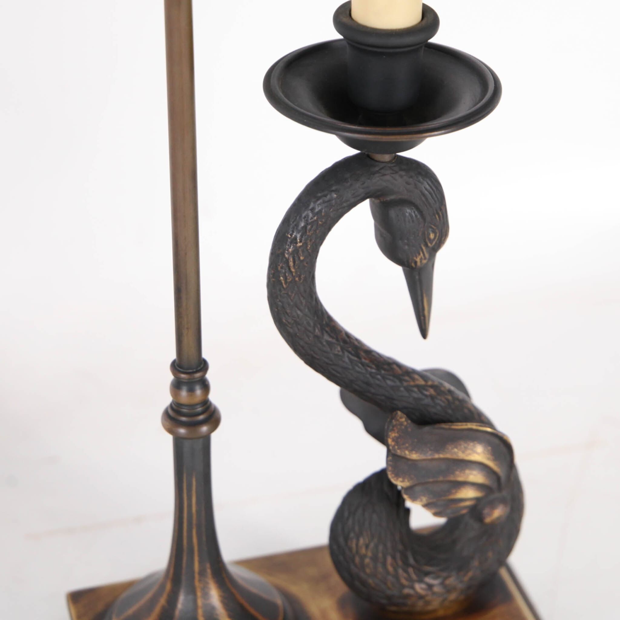 Paire de lampes « cygnes » en laiton