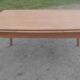 Table scandinave