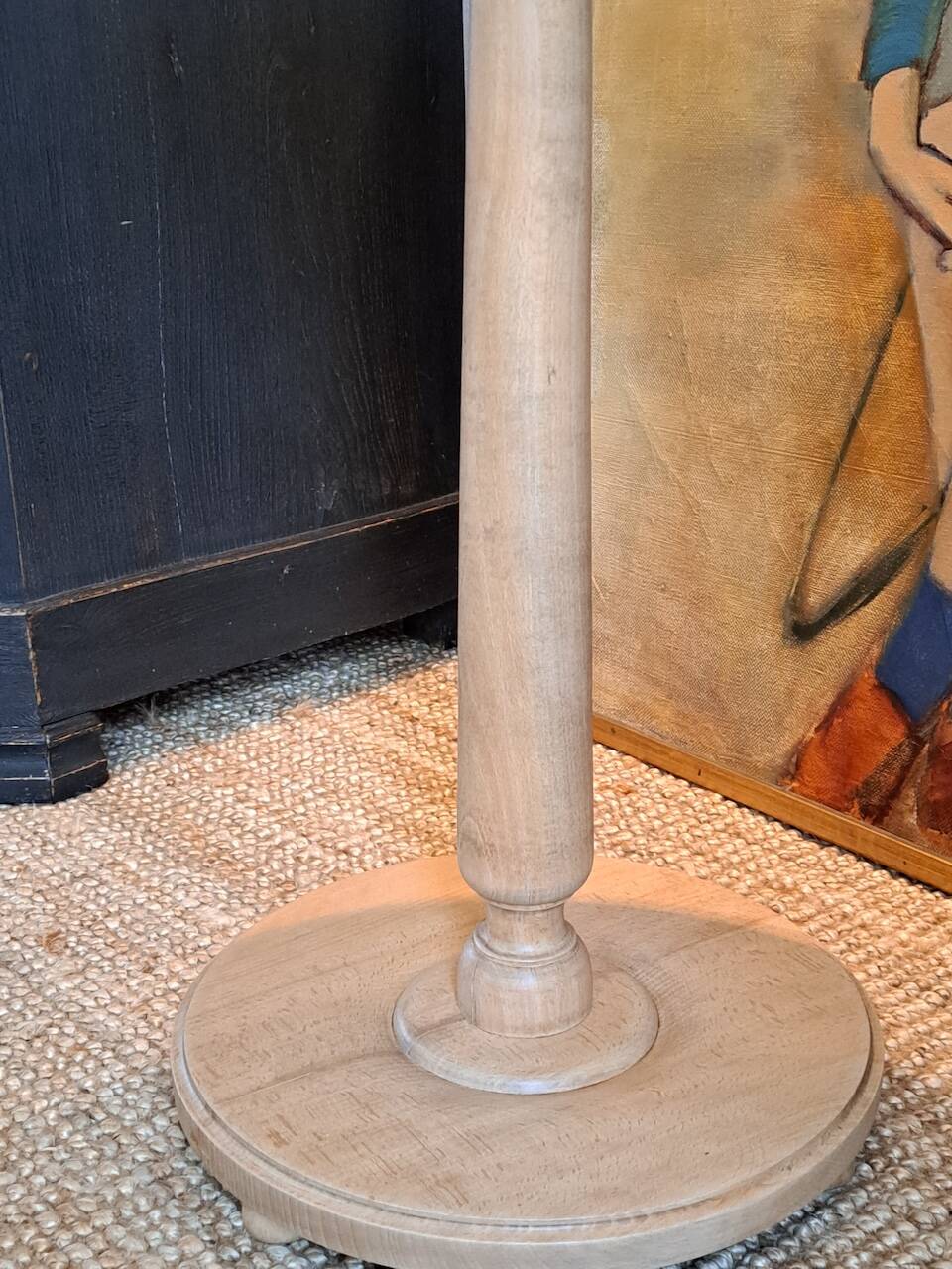 Light wood floor lamp with Art Deco wooden shelf