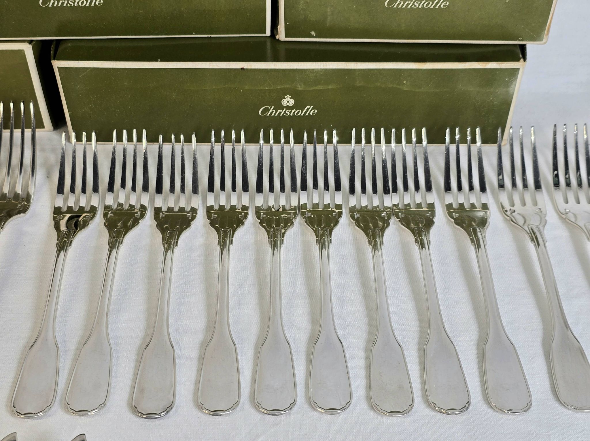 87-piece household cutlery set from Christofle, Versailles model, in metal.