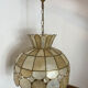 Grande suspension en nacre et laiton 