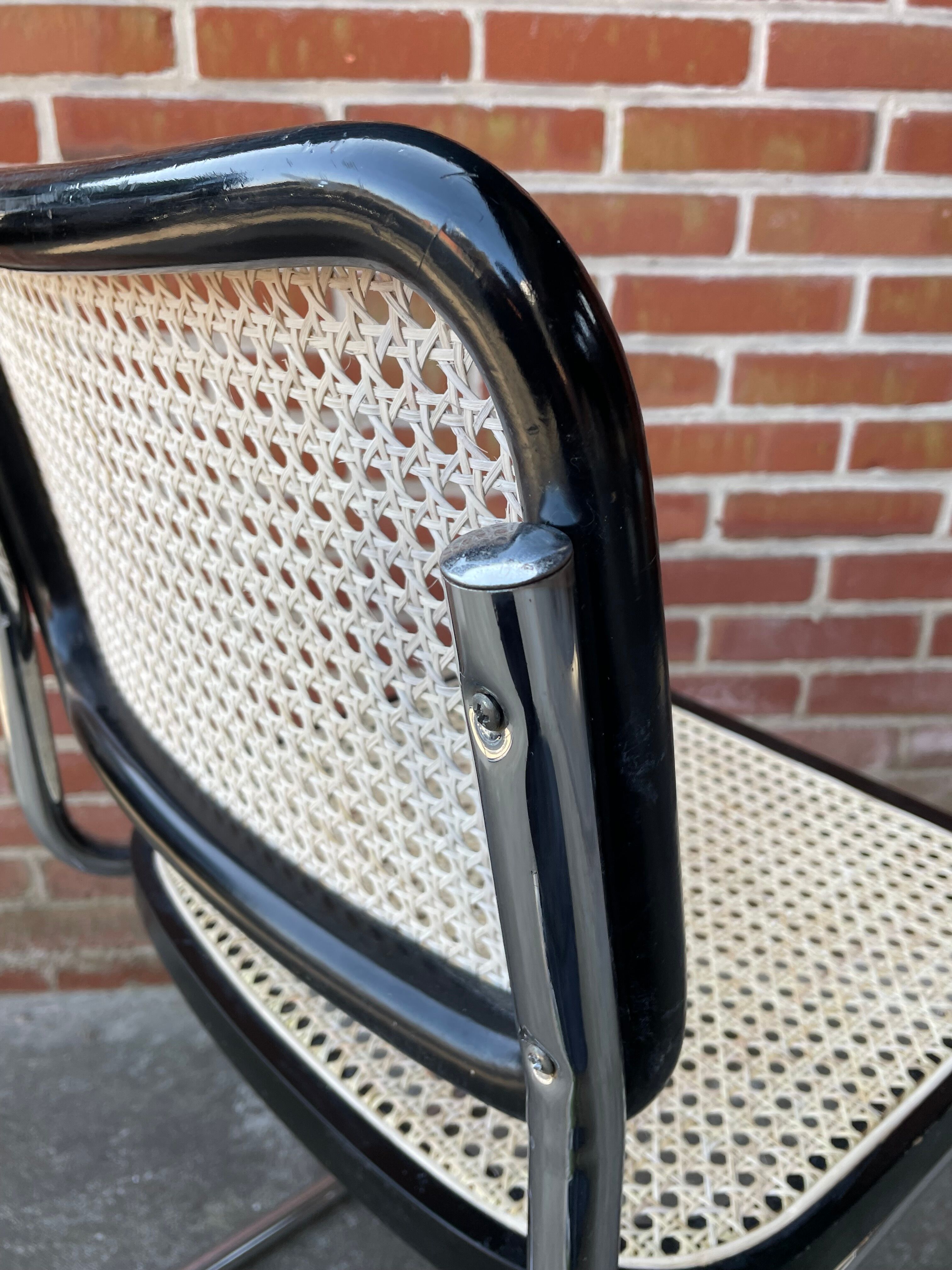 Ensemble de 4 chaises vintage modèle Cesca B32 en noir et chrome