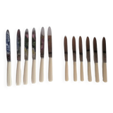 Set of 12 Bakelite table and dessert knives