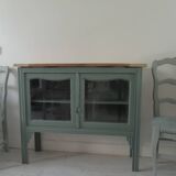 Console, sideboard, shallow display case sublimated in smoky green, wooden top.