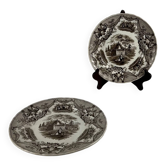 Pair of antique dessert plates in fine faience from Bordeaux by David Johnston, 19th century.