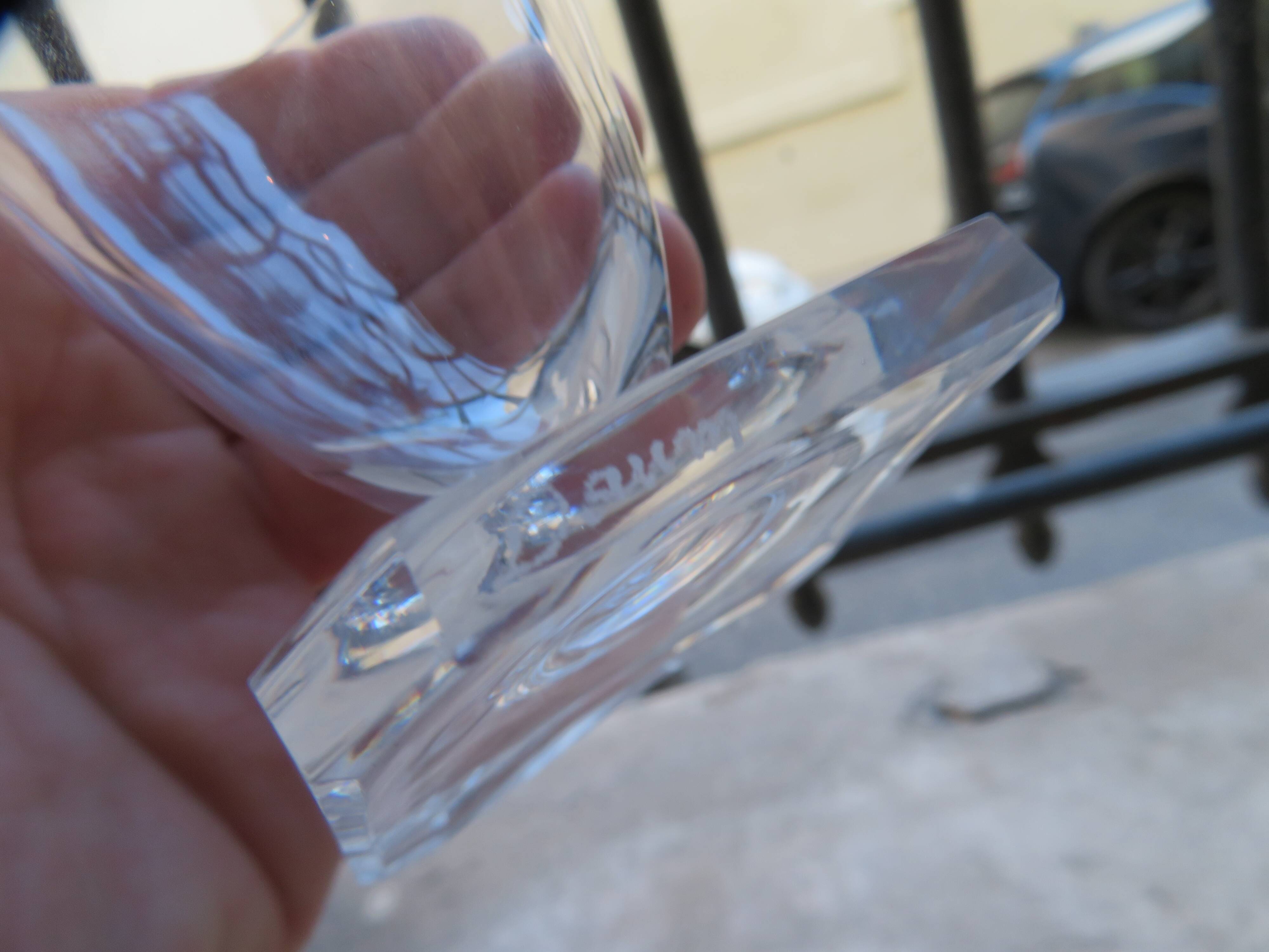 3 white wine glasses 11cl Daum crystal with square art deco base h 9.3cm