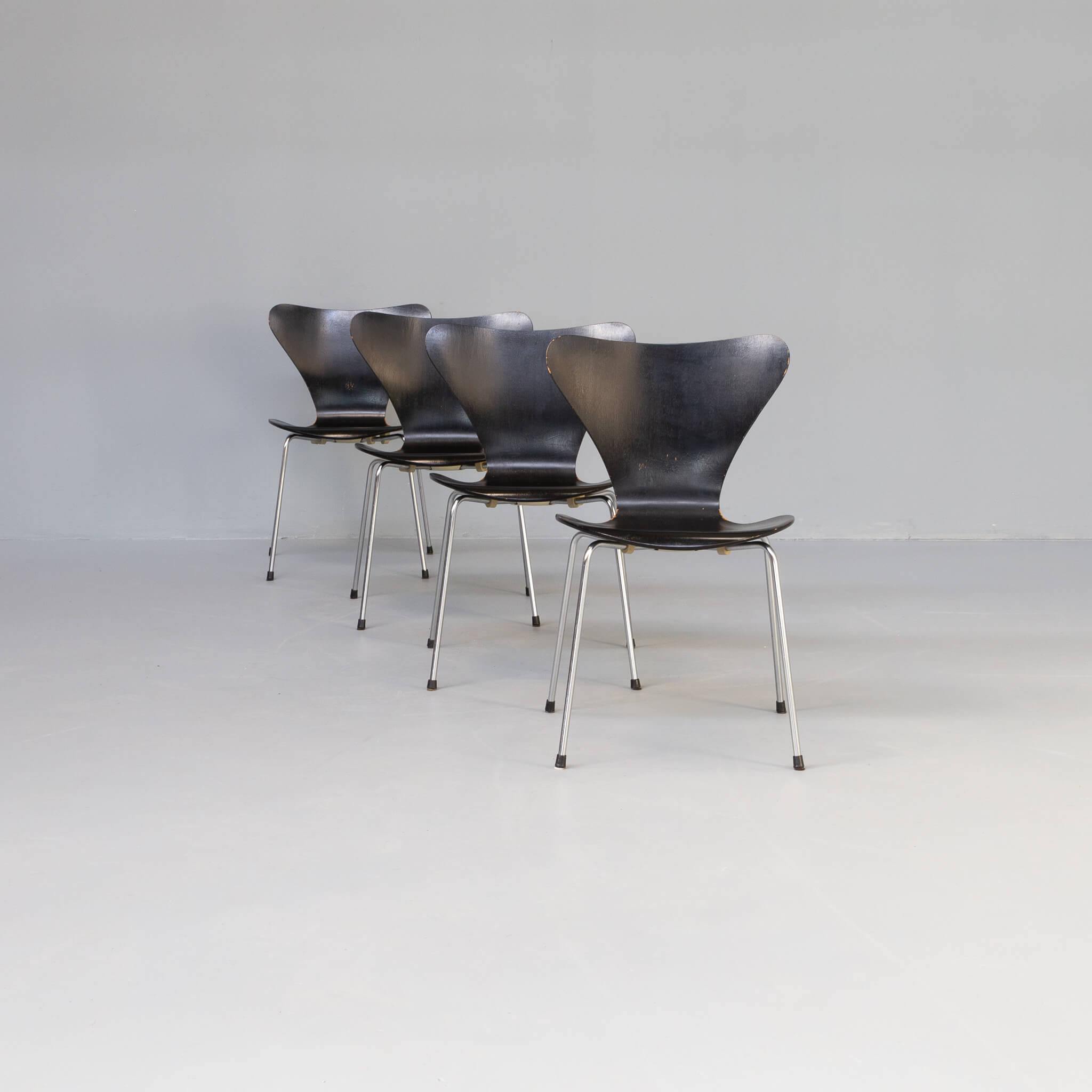 Arne Jacobsen butterfly chairs for Fritz Hanzen