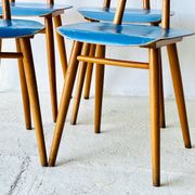 Chaises de salle à manger par TON