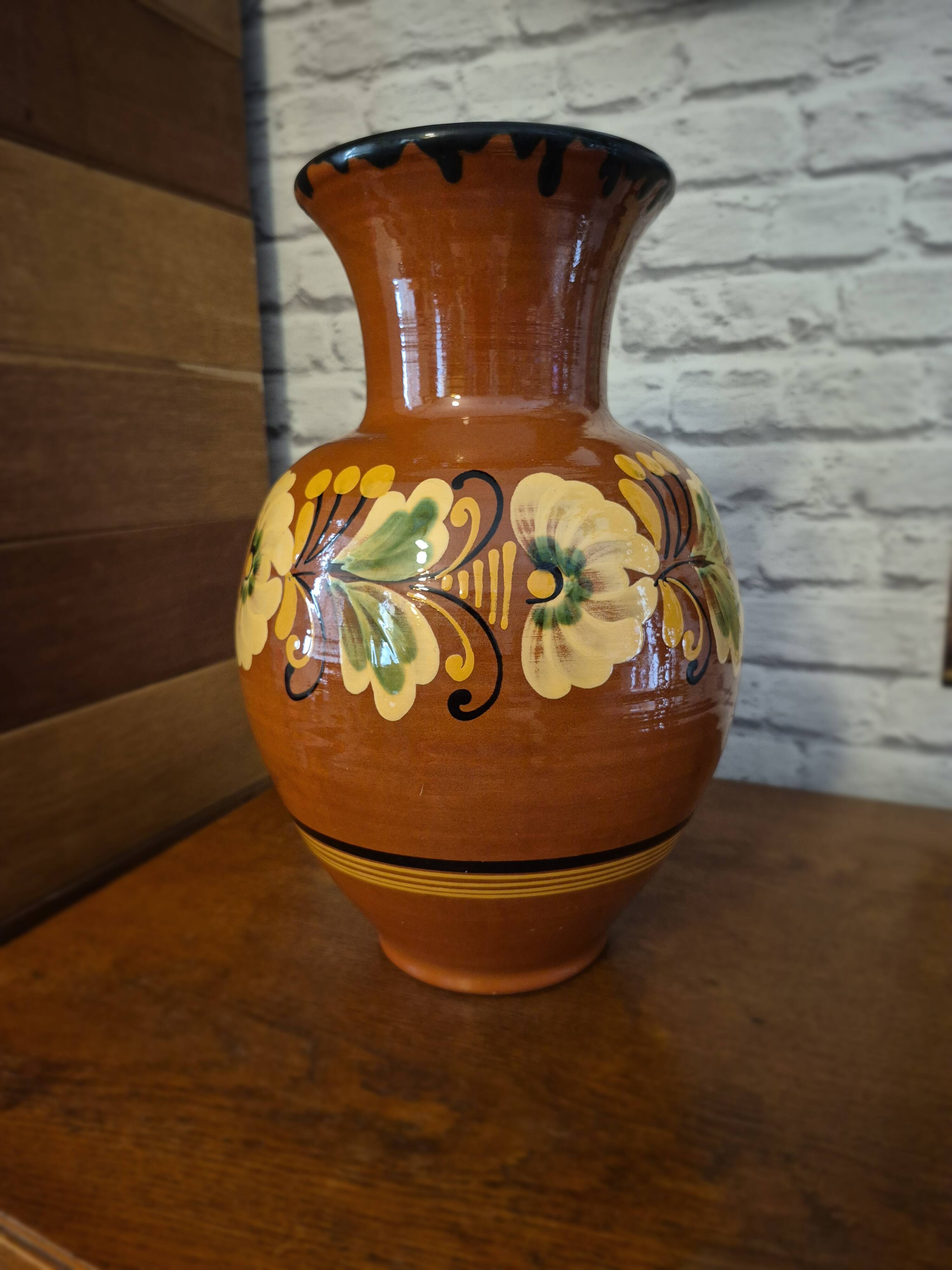 Large vintage HMV Hungarian vase
