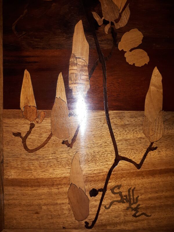 Série de 4 tables gigognes Gallé à décor de Magnolia