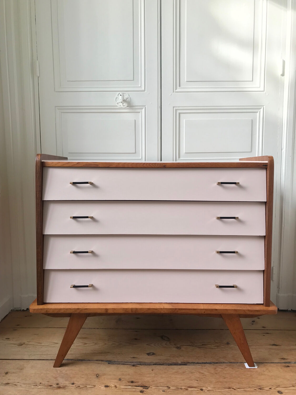 Vintage chest of drawers revisited in Setting Plaster from Farrow & Ball