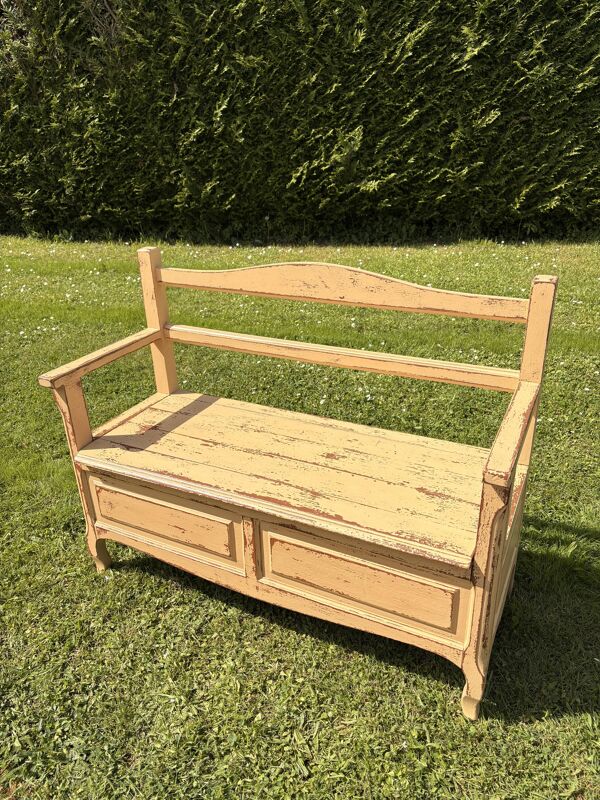 Banc coffre en bois ancien