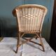 Ancien fauteuil / chaise d'enfant vintage des années 60 en osier / rotin